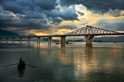 佛光普照，生態福州 福建老邱鏡頭下的自然與人文交響